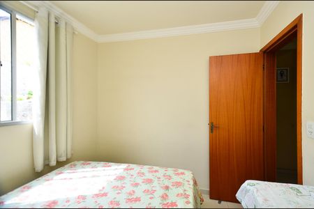 Apartamento à venda com 70m², 3 quartos e 1 vagaQuarto 2