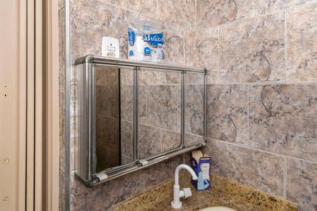 Apartamento para alugar com 5m², 2 quartos e sem vaga Apartamento para alugar com 5m², 2 quartos e sem vagaBanheiro Social