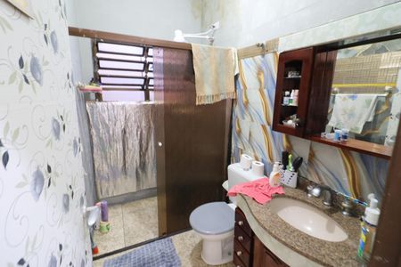 Casa à venda com 200m², 3 quartos e 2 vagasBanheiro 3