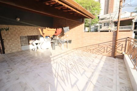 Casa à venda com 200m², 3 quartos e 2 vagasVaranda