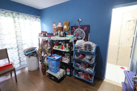 Casa à venda com 200m², 3 quartos e 2 vagasSuíte 2