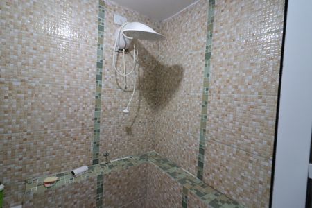 Casa à venda com 200m², 3 quartos e 2 vagasBanheiro da Suíte 2