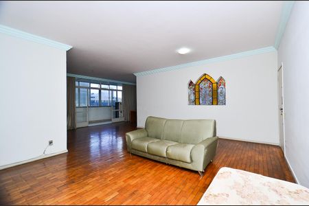 Apartamento à venda com 247m², 4 quartos e 2 vagas Apartamento à venda com 247m², 4 quartos e 2 vagasSala Ambientes