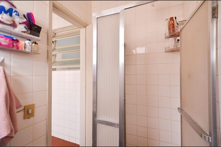 Apartamento à venda com 247m², 4 quartos e 2 vagas Apartamento à venda com 247m², 4 quartos e 2 vagasBanheiro de serviço