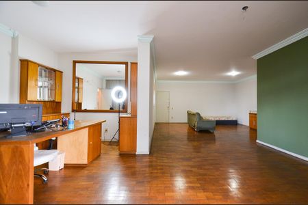 Apartamento à venda com 247m², 4 quartos e 2 vagas Apartamento à venda com 247m², 4 quartos e 2 vagasSala Ambientes