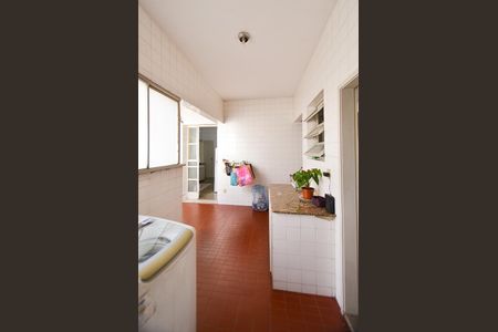 Apartamento à venda com 247m², 4 quartos e 2 vagas Apartamento à venda com 247m², 4 quartos e 2 vagasÁrea de Serviço