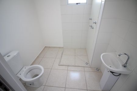 Banheiro de apartamento para alugar com 1 quarto, 46m² em Novo Riacho, Contagem