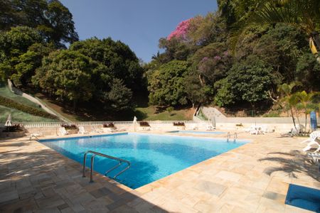 Apartamento para alugar com 100m², 2 quartos e 1 vaga Apartamento para alugar com 100m², 2 quartos e 1 vagaÁrea comum - Piscina