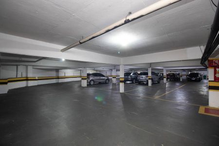 Apartamento para alugar com 100m², 2 quartos e 1 vaga Apartamento para alugar com 100m², 2 quartos e 1 vagaGaragem