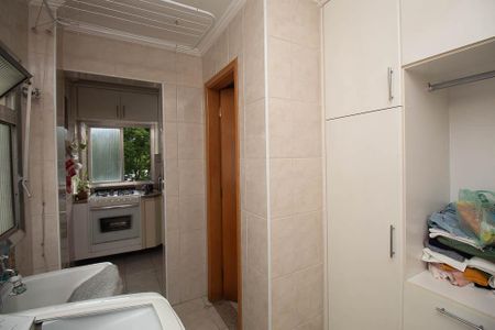 Apartamento para alugar com 100m², 2 quartos e 1 vaga Apartamento para alugar com 100m², 2 quartos e 1 vagaÁrea de Serviço / Lavabo