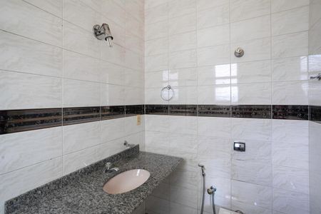 Apartamento à venda com 240m², 4 quartos e 4 vagasCobertura - Banheiro da suíte 2