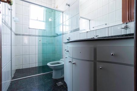 Apartamento à venda com 240m², 4 quartos e 4 vagasBanheiro social 1