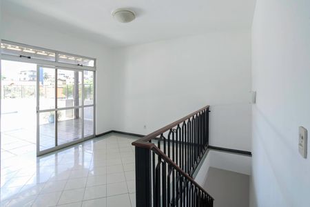Apartamento à venda com 240m², 4 quartos e 4 vagasCobertura - Sala 2