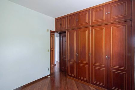 Apartamento à venda com 240m², 4 quartos e 4 vagasQuarto 1