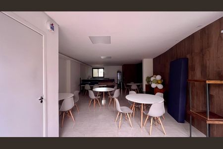 Apartamento à venda com 85m², 3 quartos e 2 vagas Apartamento à venda com 85m², 3 quartos e 2 vagasÁrea comum - Salão de festas
