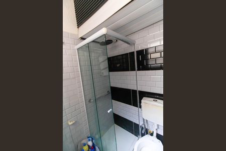 Banheiro de kitnet/studio para alugar com 1 quarto, 35m² em Centro, Niterói