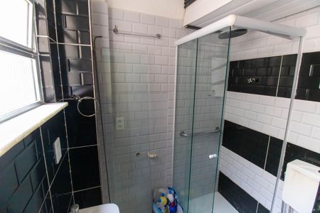 Banheiro de kitnet/studio para alugar com 1 quarto, 35m² em Centro, Niterói