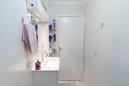 Apartamento à venda com 68m², 2 quartos e 1 vaga Apartamento à venda com 68m², 2 quartos e 1 vagaBanheiro
