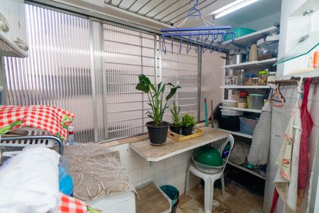 Apartamento à venda com 68m², 2 quartos e 1 vaga Apartamento à venda com 68m², 2 quartos e 1 vagaCozinha e Área de Serviço