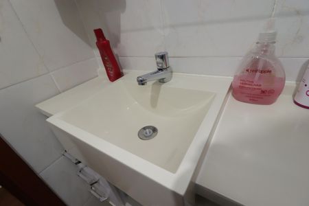 Casa à venda com 119m², 2 quartos e 2 vagasBanheiro 1 - Pia