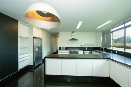 Apartamento à venda com 705m², 5 quartos e 6 vagas Apartamento à venda com 705m², 5 quartos e 6 vagasCOZINHA