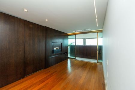 Apartamento à venda com 705m², 5 quartos e 6 vagas Apartamento à venda com 705m², 5 quartos e 6 vagasQUARTO2