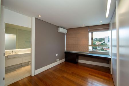 Apartamento à venda com 705m², 5 quartos e 6 vagas Apartamento à venda com 705m², 5 quartos e 6 vagasQUARTO1