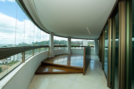 Apartamento à venda com 705m², 5 quartos e 6 vagas Apartamento à venda com 705m², 5 quartos e 6 vagasQUARTO2