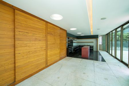 Apartamento à venda com 705m², 5 quartos e 6 vagas Apartamento à venda com 705m², 5 quartos e 6 vagasESPACO GOURMET