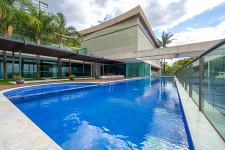Apartamento à venda com 705m², 5 quartos e 6 vagas Apartamento à venda com 705m², 5 quartos e 6 vagasPISCINA