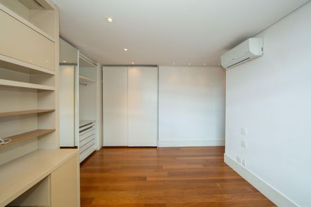 Apartamento à venda com 705m², 5 quartos e 6 vagas Apartamento à venda com 705m², 5 quartos e 6 vagasQUARTO3