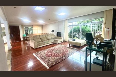 Casa à venda com 6 quartos, 338m² em Planalto Paulista, São Paulo