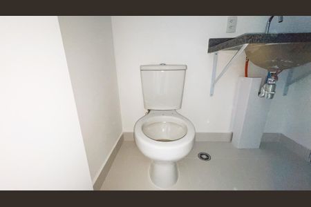 Apartamento à venda com 96m², 3 quartos e 1 vaga Apartamento à venda com 96m², 3 quartos e 1 vagaBanheiro da Suíte