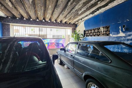 Casa à venda com 188m², 2 quartos e 2 vagas Casa à venda com 188m², 2 quartos e 2 vagasGaragem