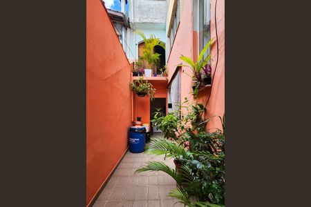 Casa à venda com 188m², 2 quartos e 2 vagas Casa à venda com 188m², 2 quartos e 2 vagasCorredor