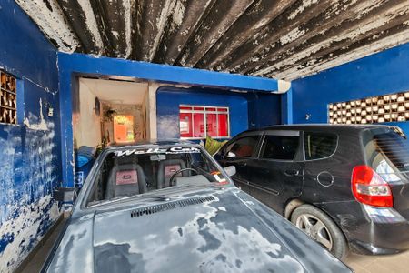 Casa à venda com 188m², 2 quartos e 2 vagas Casa à venda com 188m², 2 quartos e 2 vagasGaragem