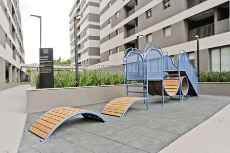 Apartamento à venda com 96m², 3 quartos e 1 vaga Apartamento à venda com 96m², 3 quartos e 1 vagaÁrea comum - Playground