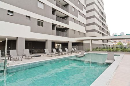 Apartamento à venda com 96m², 3 quartos e 1 vaga Apartamento à venda com 96m², 3 quartos e 1 vagaÁrea comum - Piscina