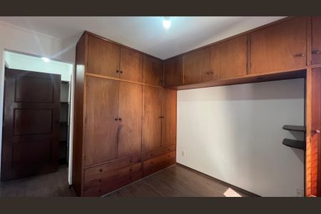Apartamento para alugar com 107m², 2 quartos e 1 vaga