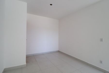 Sala de apartamento para alugar com 2 quartos, 54m² em Chácaras Tubalina E Quartel, Uberlândia