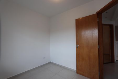 Quarto 1 de apartamento para alugar com 2 quartos, 60m² em Vila Alpina, São Paulo