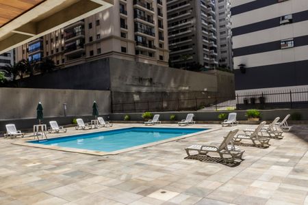 Apartamento à venda com 69m², 1 quarto e 1 vagaPiscina