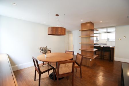 Sala de apartamento para alugar com 2 quartos, 125m² em Itaim Bibi, São Paulo