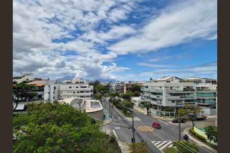 Apartamento à venda com 213m², 4 quartos e 3 vagas Apartamento à venda com 213m², 4 quartos e 3 vagasVista