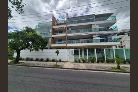 Apartamento à venda com 213m², 4 quartos e 3 vagas Apartamento à venda com 213m², 4 quartos e 3 vagasFachada
