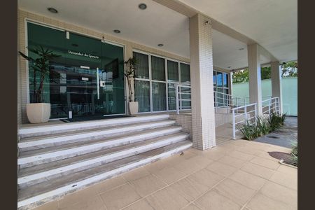 Apartamento à venda com 213m², 4 quartos e 3 vagas Apartamento à venda com 213m², 4 quartos e 3 vagasEntrada