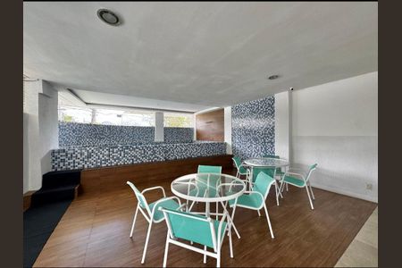 Apartamento à venda com 213m², 4 quartos e 3 vagas Apartamento à venda com 213m², 4 quartos e 3 vagasÁrea comum