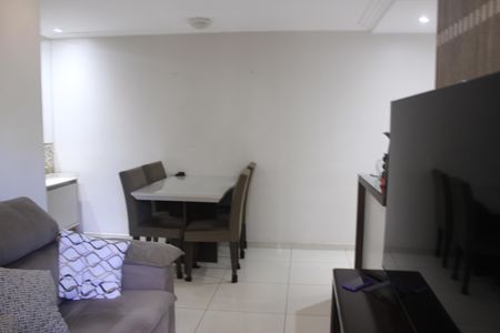 Apartamento para alugar com 50m², 2 quartos e 1 vagaSala