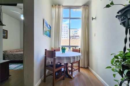 Sala de apartamento à venda com 2 quartos, 63m² em Catete, Rio de Janeiro