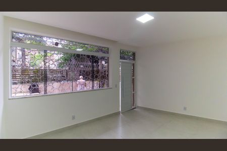 Apartamento à venda com 70m², 2 quartos e sem vaga
